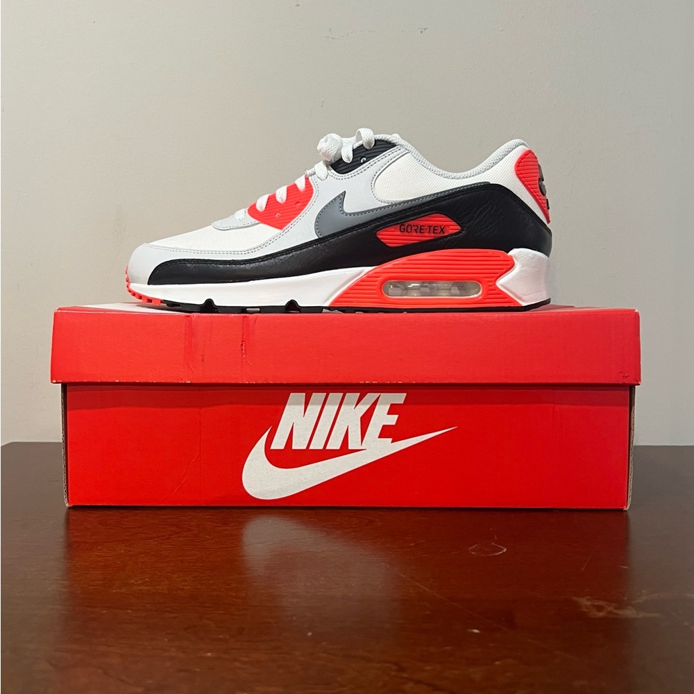 Nike Air Max 90 Gore-Tex Infrared - men’s 11 (scuffs/stains)